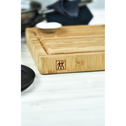 ZWILLING - Schneidbrett aus massiven Bambusholz mit Saftrille, beidseitig nutzbar, groß, 42 x 31 x 4 cm
