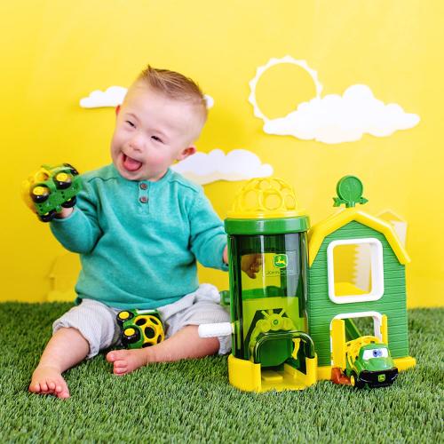 Oball, Go Grippers, John Deere Scheunenset GRÜN