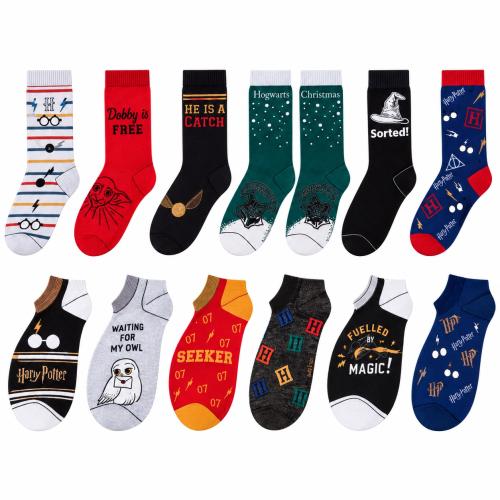 Preview: HARRY POTTER - HERREN Adventskalender 12 Paar Socken 42-46 ( 6 Paar Socken & 6 Paar Sneaker ) HOGWARTS HOUSE