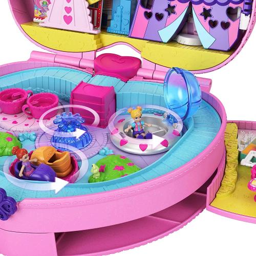 Polly Pocket GKL60 - Polly Pocket „Klein – ganz groß“ Freizeitpark Rucksack mit verstellbaren Trägern, 2 kleinen Puppen, einem Eiswagen und Fahrgeschäften