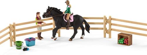 Schleich 42389  - Tierfiguren, Reitschule mit Reiterinnen und Pferden