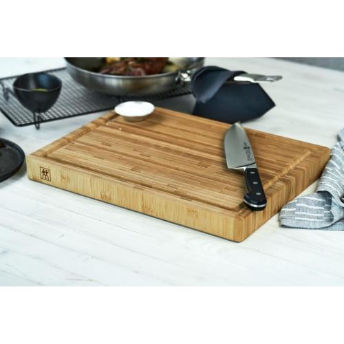 ZWILLING - Schneidbrett aus massiven Bambusholz mit Saftrille, beidseitig nutzbar, groß, 42 x 31 x 4 cm