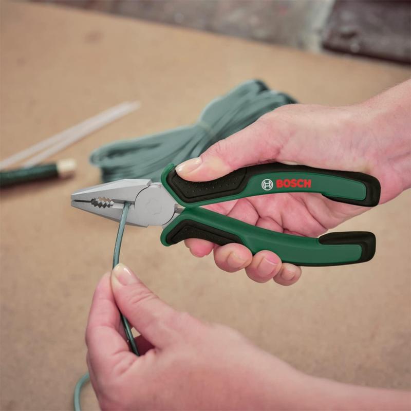 Bosch Mobility-Handwerkzeug-Set, 26-teilig (kompaktes und mobiles Werkzeug-Set für Heimwerkerarbeiten und unterwegs; 1/4"-Ratsche; Kombizange; Universalschraubendreher; in Stofftasche