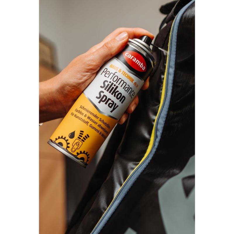 Caramba Performance Silikon Spray, Gleitspray zum Pflegen und Schützen, Schmieröl für Kunststoff, Gummi und Metall, Farblos und Geruchsarm, 300 ml