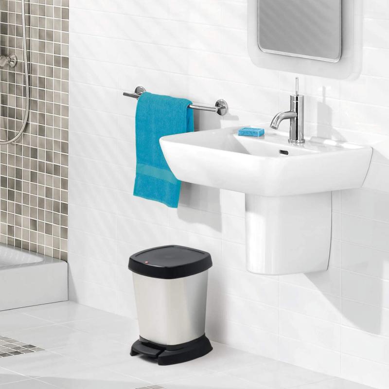 Rotho Paso Mülleimer 6l für das Bad, Kunststoff (PP) BPA-frei, weiss silber metallic, 6l (23,4 x 21,9 x 29,2 cm)