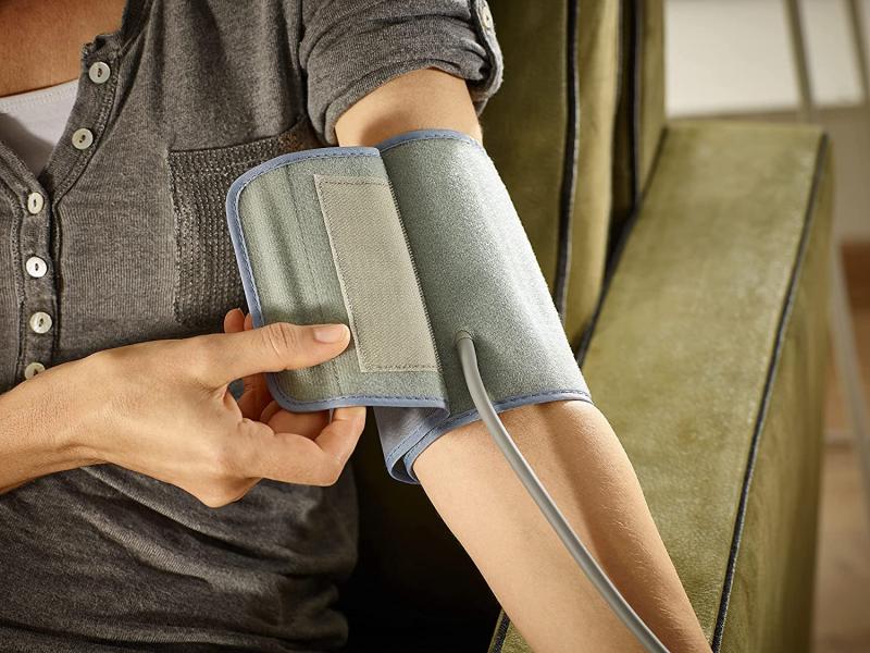 Soehnle Oberarm Blutdruckmessgerät Systo Monitor Connect 400 mit Bluetooth®