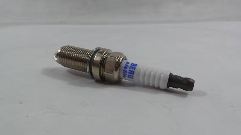 Beru AG 0002330926 ULTRA Zndkerze Nissan Micra